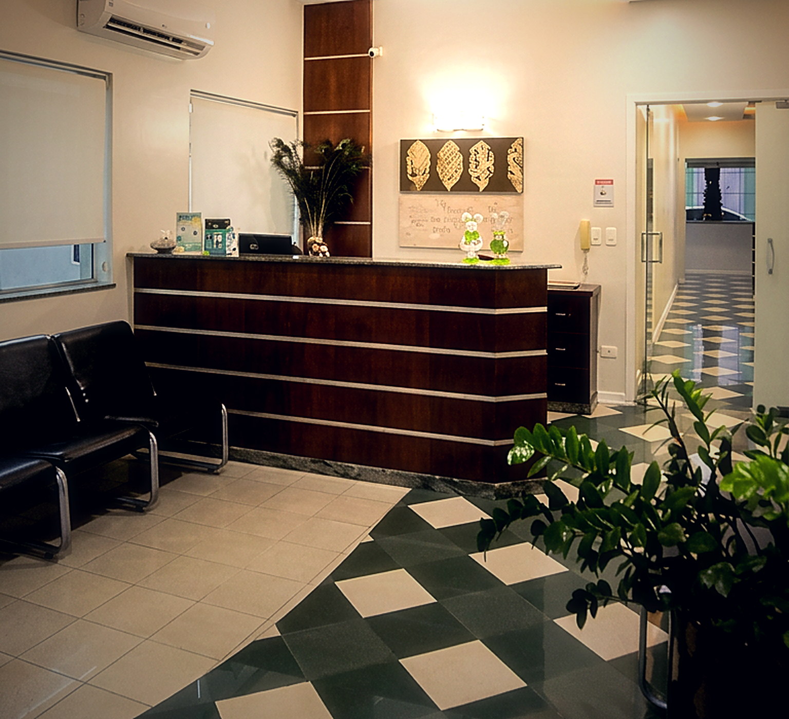 Recepção do Hospital Dia Salute, clínica do Dr. Antônio Costi em Taubaté